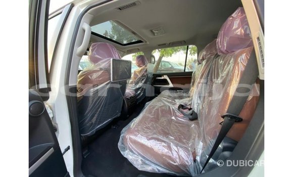 Buy Import Toyota Land Cruiser White Car in Import - Dubai in Abia State Buy Import Toyota Land Cruiser White Car in Import - Dubai in Abia State