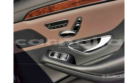 Acheter Import Voiture Mercedes-Benz 190 Noir à Import - Dubai, État d'Abia Acheter Import Voiture Mercedes-Benz 190 Noir à Import - Dubai, État d'Abia