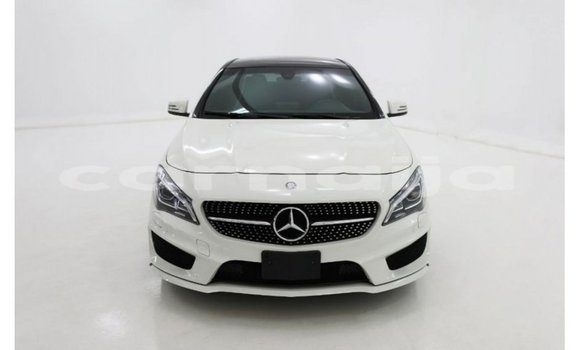 Acheter Import Voiture Mercedes-Benz 250 Blanc à Import - Dubai, État d'Abia Acheter Import Voiture Mercedes-Benz 250 Blanc à Import - Dubai, État d'Abia