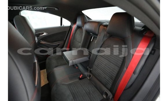 Acheter Import Voiture Mercedes-Benz 250 Blanc à Import - Dubai, État d'Abia Acheter Import Voiture Mercedes-Benz 250 Blanc à Import - Dubai, État d'Abia