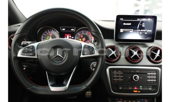 Acheter Import Voiture Mercedes-Benz 250 Blanc à Import - Dubai, État d'Abia Acheter Import Voiture Mercedes-Benz 250 Blanc à Import - Dubai, État d'Abia