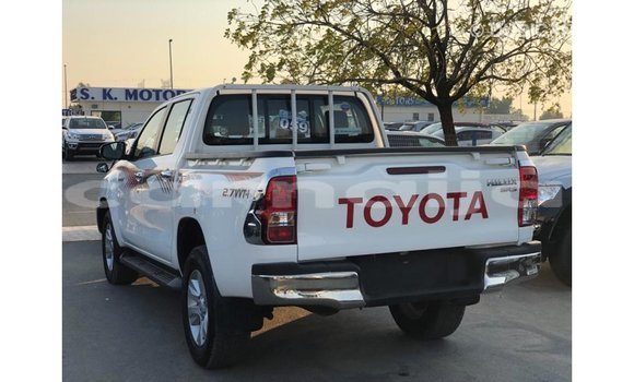 Buy Import Toyota Hilux White Car in Import - Dubai in Abia State Buy Import Toyota Hilux White Car in Import - Dubai in Abia State