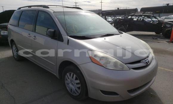Acheter Occasion Voiture Toyota Sienna Beige à Port Harcourt, Rivers State Acheter Occasion Voiture Toyota Sienna Beige à Port Harcourt, Rivers State