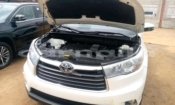 Acheter Neuf Voiture Toyota Highlander Blanc à Abakaliki, État d'Ebonyi Acheter Neuf Voiture Toyota Highlander Blanc à Abakaliki, État d'Ebonyi