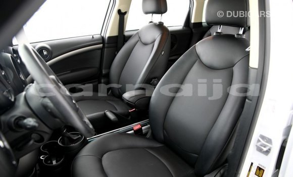 Buy Import MINI Cooper White Car in Import - Dubai in Abia State Buy Import MINI Cooper White Car in Import - Dubai in Abia State