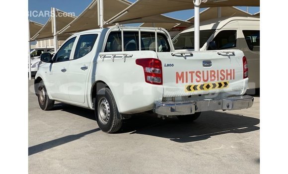 Buy Import Mitsubishi L200 White Car in Import - Dubai in Abia State Buy Import Mitsubishi L200 White Car in Import - Dubai in Abia State