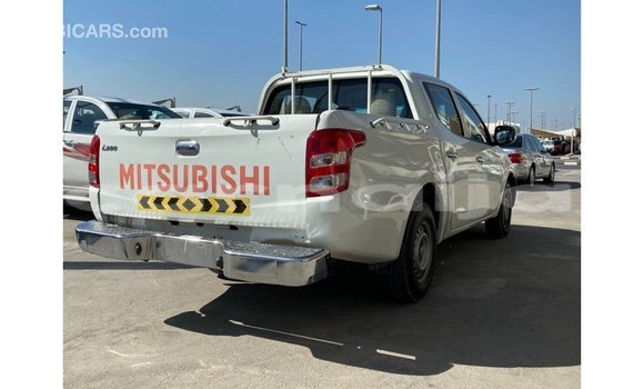 Buy Import Mitsubishi L200 White Car in Import - Dubai in Abia State Buy Import Mitsubishi L200 White Car in Import - Dubai in Abia State