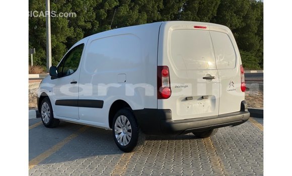 Acheter Import Voiture Citroen Berlingo Blanc à Import - Dubai, État d'Abia Acheter Import Voiture Citroen Berlingo Blanc à Import - Dubai, État d'Abia