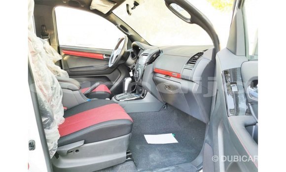 Buy Import Isuzu Rodeo White Car in Import - Dubai in Abia State Buy Import Isuzu Rodeo White Car in Import - Dubai in Abia State