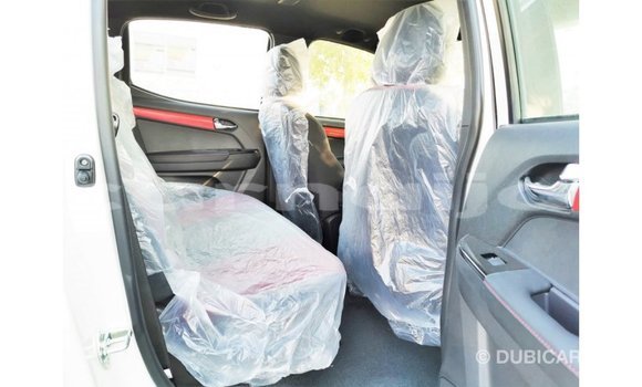 Buy Import Isuzu Rodeo White Car in Import - Dubai in Abia State Buy Import Isuzu Rodeo White Car in Import - Dubai in Abia State