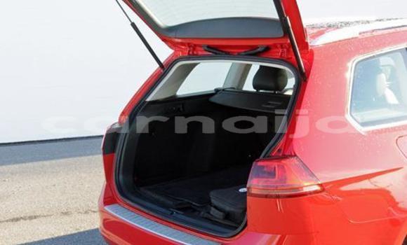 Acheter Import Voiture Volkswagen Golf Sportsvan Rouge à Ville de Festac, État de Lagos Acheter Import Voiture Volkswagen Golf Sportsvan Rouge à Ville de Festac, État de Lagos