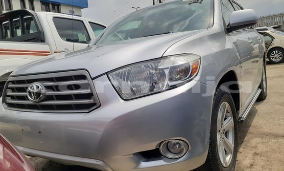 Buy New Toyota Highlander Silver Car in Ikeja in Lagos State Buy New Toyota Highlander Silver Car in Ikeja in Lagos State