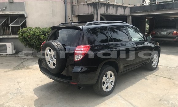 Acheter Neuf Voiture Toyota RAV4 Noir à Lagos, État de Lagos Acheter Neuf Voiture Toyota RAV4 Noir à Lagos, État de Lagos