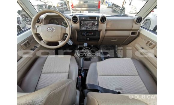 Buy Import Toyota Land Cruiser White Car in Import - Dubai in Abia State Buy Import Toyota Land Cruiser White Car in Import - Dubai in Abia State