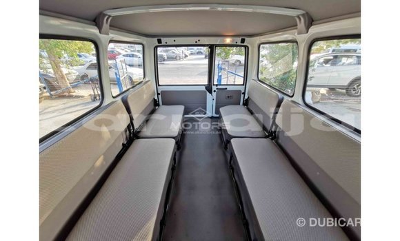 Buy Import Toyota Land Cruiser White Car in Import - Dubai in Abia State Buy Import Toyota Land Cruiser White Car in Import - Dubai in Abia State