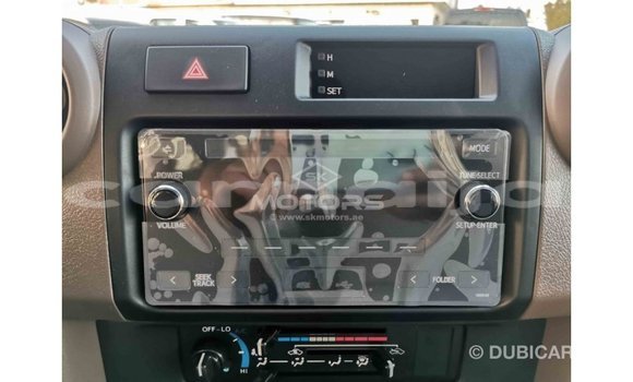 Acheter Import Voiture Toyota Land Cruiser Blanc à Import - Dubai, État d'Abia Acheter Import Voiture Toyota Land Cruiser Blanc à Import - Dubai, État d'Abia