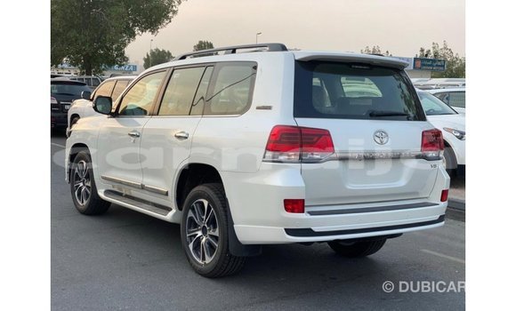 Buy Import Toyota Land Cruiser White Car in Import - Dubai in Abia State Buy Import Toyota Land Cruiser White Car in Import - Dubai in Abia State