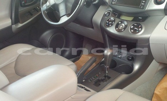 Acheter Occasion Voiture Toyota RAV4 Blanc à Kaduna, État de Kaduna Acheter Occasion Voiture Toyota RAV4 Blanc à Kaduna, État de Kaduna