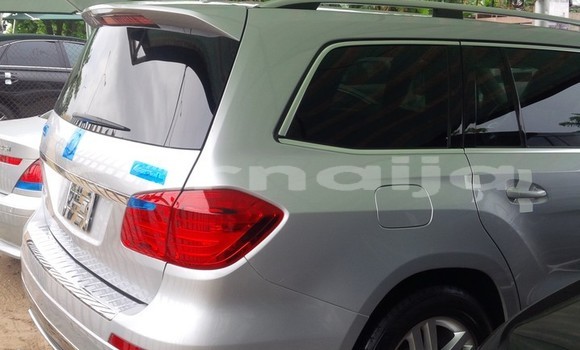 Acheter Occasion Voiture Mercedes-Benz ML–Class Gris à Abuja, État de Lagos Acheter Occasion Voiture Mercedes-Benz ML–Class Gris à Abuja, État de Lagos