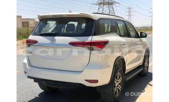 Acheter Import Voiture Toyota Fortuner Blanc à Import - Dubai, État d'Abia Acheter Import Voiture Toyota Fortuner Blanc à Import - Dubai, État d'Abia