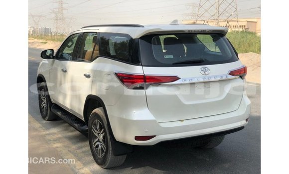 Acheter Import Voiture Toyota Fortuner Blanc à Import - Dubai, État d'Abia Acheter Import Voiture Toyota Fortuner Blanc à Import - Dubai, État d'Abia