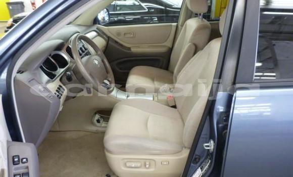 Buy New Toyota Highlander Beige Car in Lagos in Lagos State Buy New Toyota Highlander Beige Car in Lagos in Lagos State