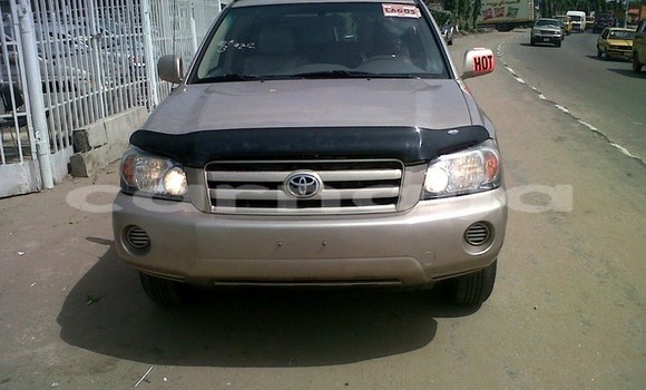 Buy New Toyota Highlander Brown Car in Lagos in Lagos State