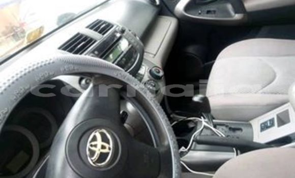 Acheter Occasion Voiture Toyota RAV4 Gris à Lagos, État de Lagos Acheter Occasion Voiture Toyota RAV4 Gris à Lagos, État de Lagos