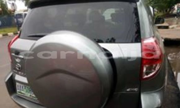 Acheter Occasion Voiture Toyota RAV4 Gris à Lagos, État de Lagos Acheter Occasion Voiture Toyota RAV4 Gris à Lagos, État de Lagos