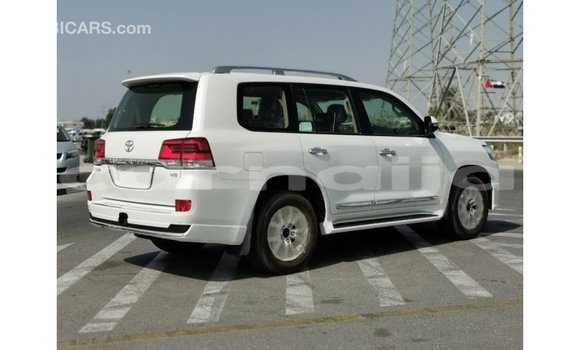 Buy Import Toyota Land Cruiser White Car in Import - Dubai in Abia State Buy Import Toyota Land Cruiser White Car in Import - Dubai in Abia State