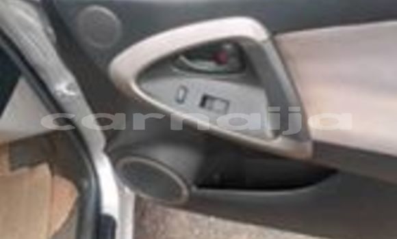 Acheter Occasion Voiture Toyota RAV4 Gris à Lagos, État de Lagos Acheter Occasion Voiture Toyota RAV4 Gris à Lagos, État de Lagos
