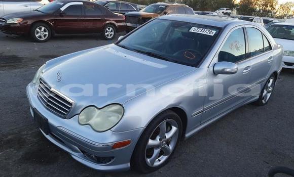 Acheter Neuf Voiture Mercedes-Benz C–Class Gris à Badagry, État de Lagos Acheter Neuf Voiture Mercedes-Benz C–Class Gris à Badagry, État de Lagos