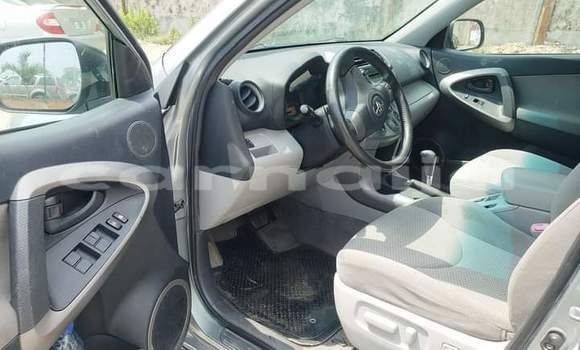 Acheter Occasion Voiture Toyota RAV4 Vert à Lagos, État de Lagos Acheter Occasion Voiture Toyota RAV4 Vert à Lagos, État de Lagos