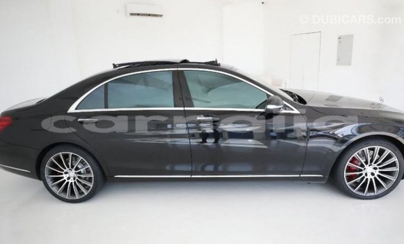 Buy Import Mercedes‒Benz 1117 Black Truck in Import - Dubai in Abia State Buy Import Mercedes‒Benz 1117 Black Truck in Import - Dubai in Abia State