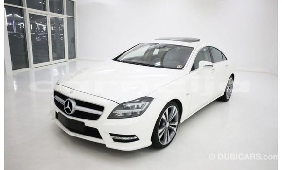 Buy Import Mercedes‒Benz 1117 White Truck in Import - Dubai in Abia State Buy Import Mercedes‒Benz 1117 White Truck in Import - Dubai in Abia State