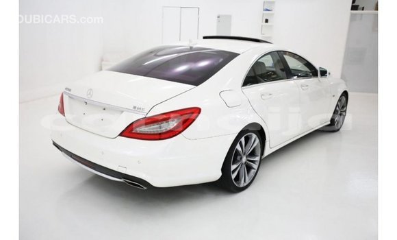 Buy Import Mercedes‒Benz 1117 White Truck in Import - Dubai in Abia State Buy Import Mercedes‒Benz 1117 White Truck in Import - Dubai in Abia State
