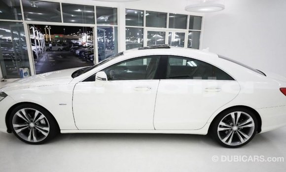 Buy Import Mercedes‒Benz 1117 White Truck in Import - Dubai in Abia State Buy Import Mercedes‒Benz 1117 White Truck in Import - Dubai in Abia State