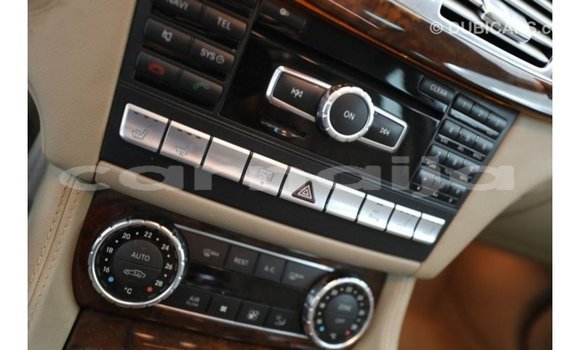 Buy Import Mercedes‒Benz 1117 White Truck in Import - Dubai in Abia State Buy Import Mercedes‒Benz 1117 White Truck in Import - Dubai in Abia State