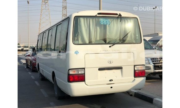 Acheter Import Voiture Toyota Coaster Blanc à Import - Dubai, État d'Abia Acheter Import Voiture Toyota Coaster Blanc à Import - Dubai, État d'Abia