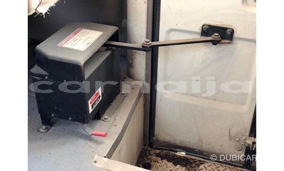 Acheter Import Voiture Toyota Coaster Blanc à Import - Dubai, État d'Abia Acheter Import Voiture Toyota Coaster Blanc à Import - Dubai, État d'Abia