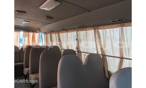 Acheter Import Voiture Toyota Coaster Blanc à Import - Dubai, État d'Abia Acheter Import Voiture Toyota Coaster Blanc à Import - Dubai, État d'Abia
