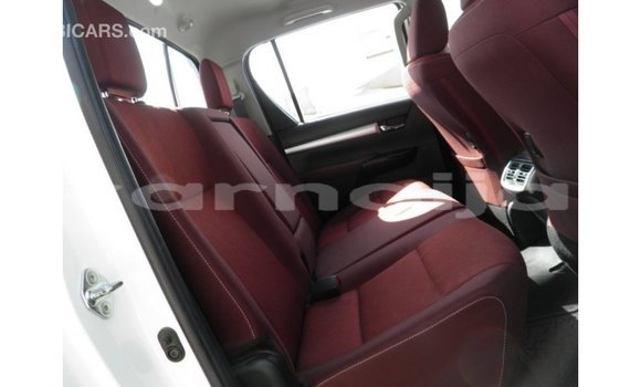 Buy Import Toyota Hilux White Car in Import - Dubai in Abia State Buy Import Toyota Hilux White Car in Import - Dubai in Abia State