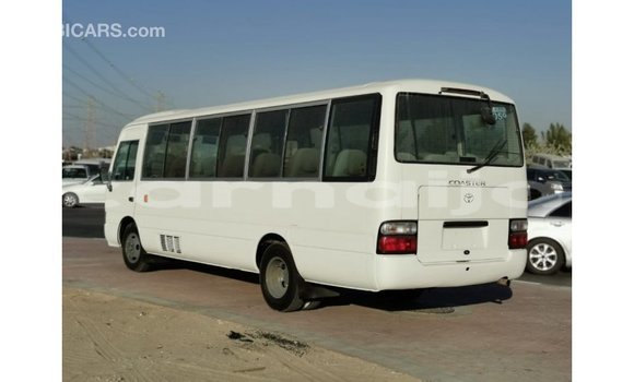 Acheter Import Voiture Toyota Coaster Blanc à Import - Dubai, État d'Abia Acheter Import Voiture Toyota Coaster Blanc à Import - Dubai, État d'Abia