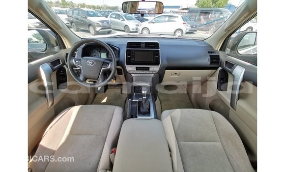 Acheter Import Voiture Toyota Prado Blanc à Import - Dubai, État d'Abia Acheter Import Voiture Toyota Prado Blanc à Import - Dubai, État d'Abia