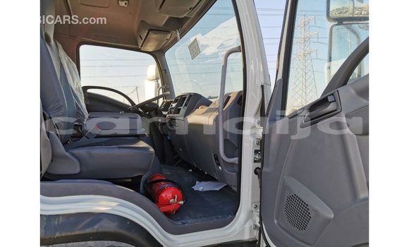 Buy Import Isuzu Rodeo White Car in Import - Dubai in Abia State Buy Import Isuzu Rodeo White Car in Import - Dubai in Abia State