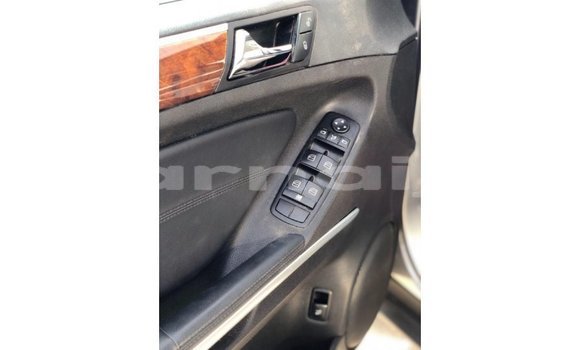 Acheter Import Utilitaire Mercedes‒Benz 1117 Autre à Import - Dubai, État d'Abia Acheter Import Utilitaire Mercedes‒Benz 1117 Autre à Import - Dubai, État d'Abia