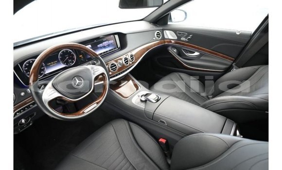 Buy Import Mercedes‒Benz 1117 Black Truck in Import - Dubai in Abia State Buy Import Mercedes‒Benz 1117 Black Truck in Import - Dubai in Abia State