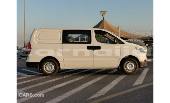 Acheter Import Voiture Hyundai Accent Blanc à Import - Dubai, État d'Abia Acheter Import Voiture Hyundai Accent Blanc à Import - Dubai, État d'Abia
