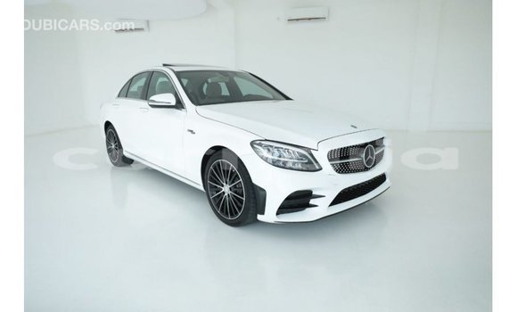 Buy Import Mercedes‒Benz 1117 White Truck in Import - Dubai in Abia State Buy Import Mercedes‒Benz 1117 White Truck in Import - Dubai in Abia State