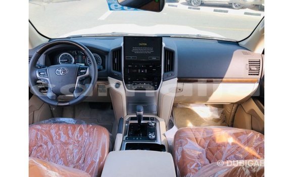Acheter Import Voiture Toyota Land Cruiser Blanc à Import - Dubai, État d'Abia Acheter Import Voiture Toyota Land Cruiser Blanc à Import - Dubai, État d'Abia